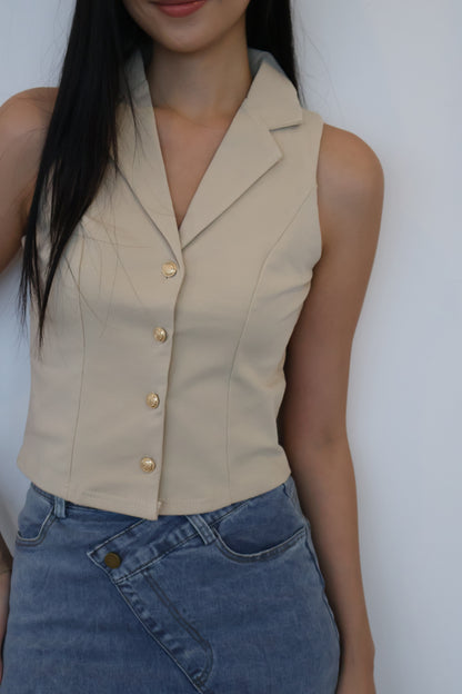 Jomaine Button Vest Top In Khaki