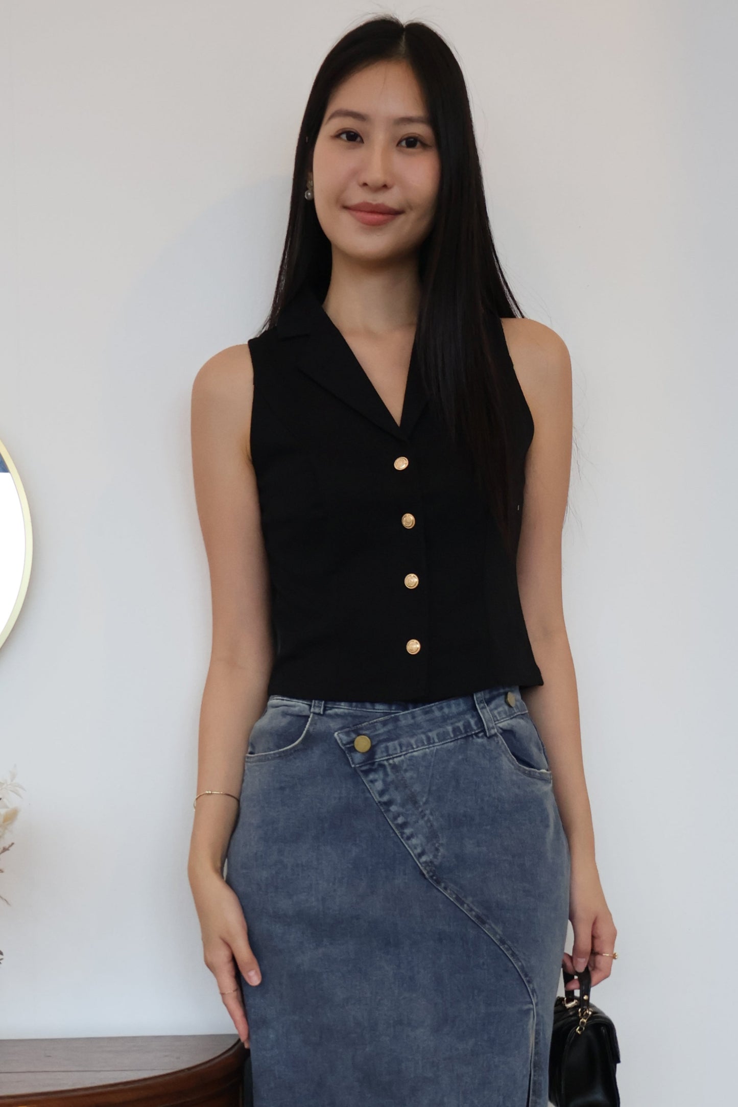 Jomaine Button Vest Top In Black