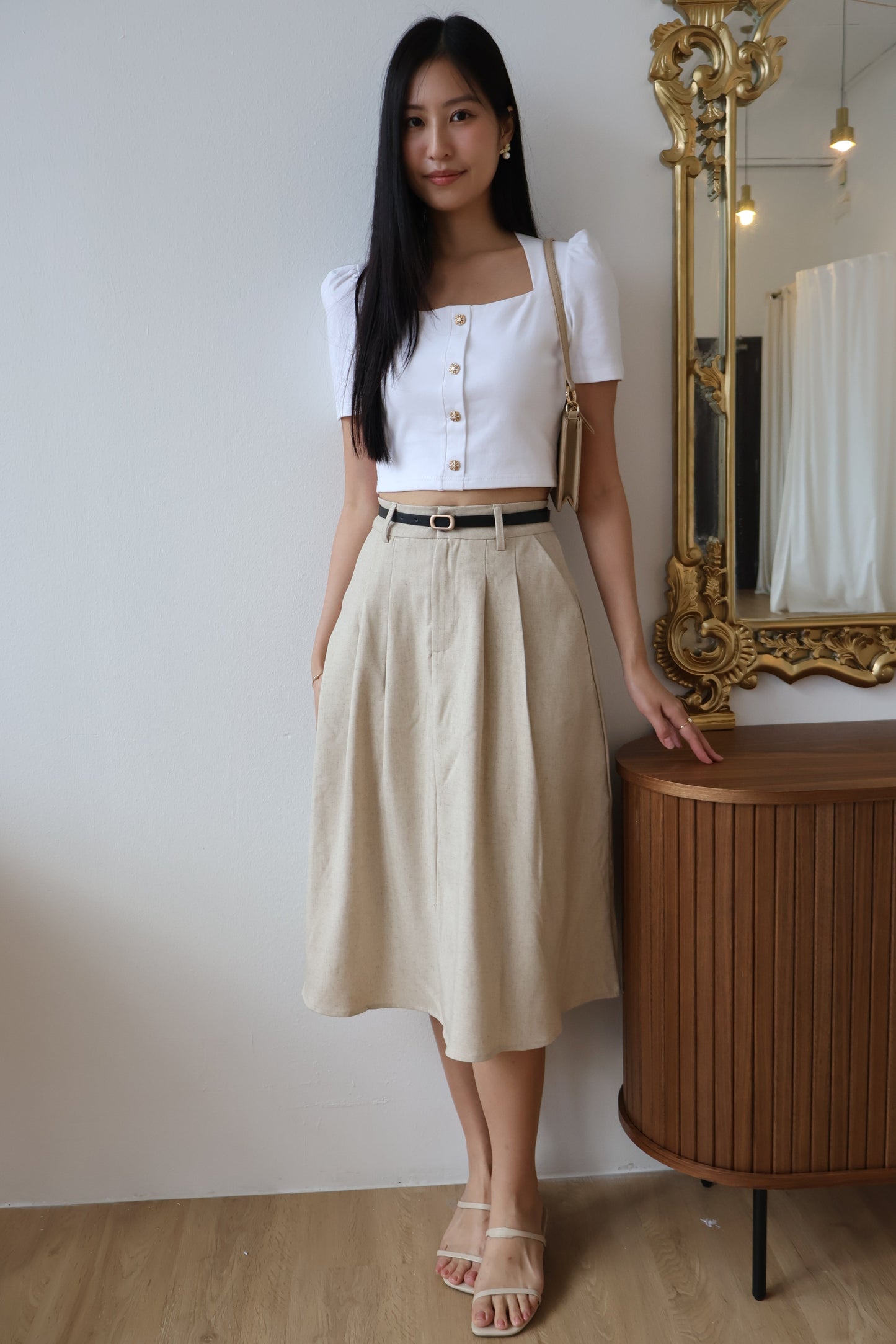 Gillan Belted Midi Pleat Pocket Skirt In Sand