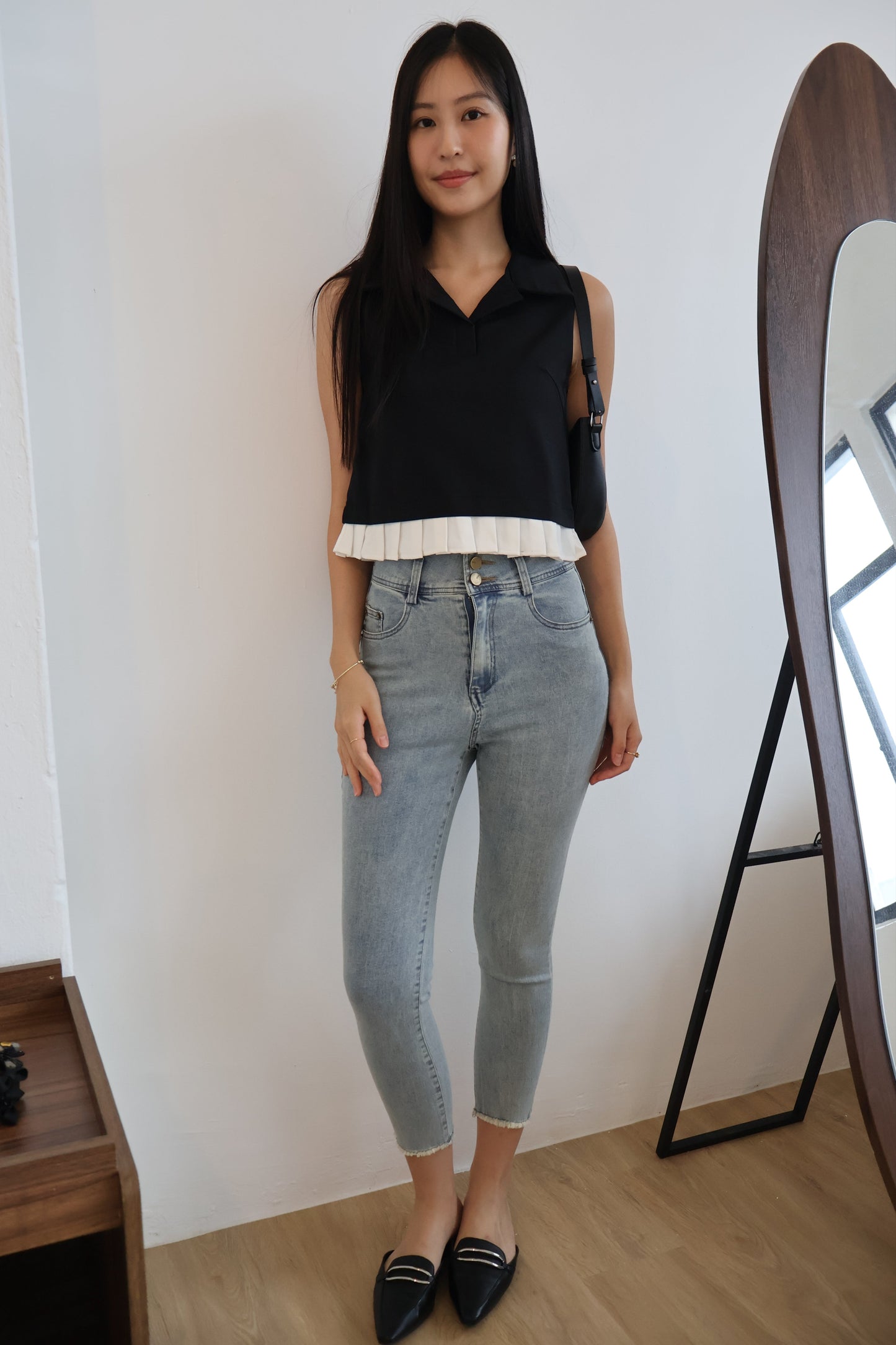 Melody Pleated Collar Blouse In Black