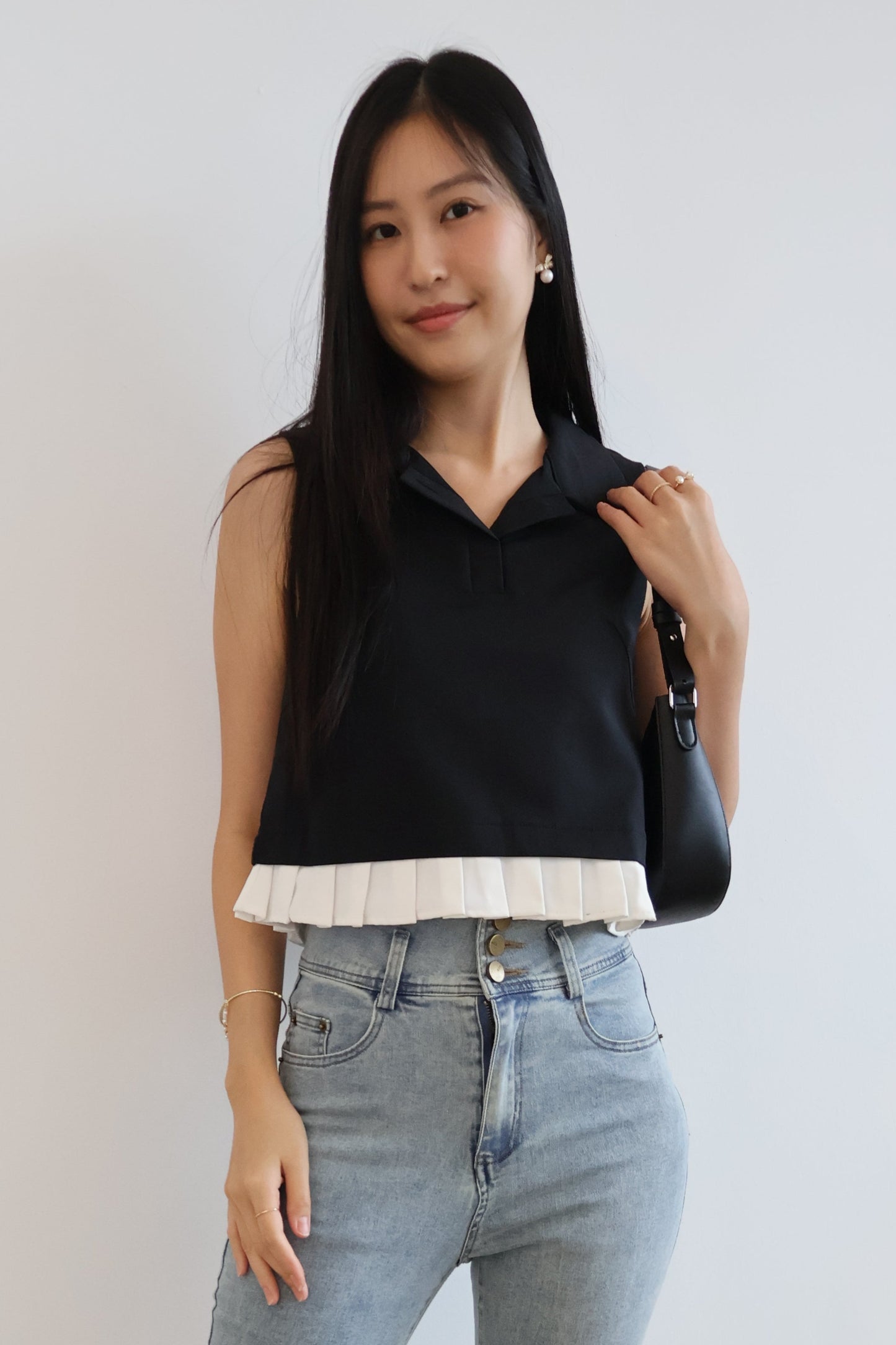 Melody Pleated Collar Blouse In Black