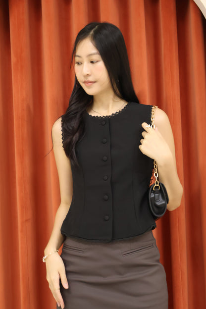 Shelly Button Down Top In Black