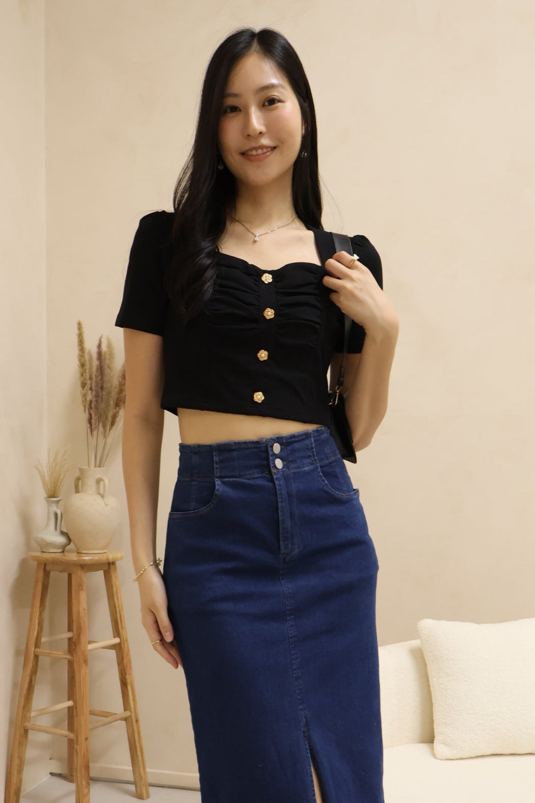 Gabriella Petal Pearl Buttons Ruched Top In Black