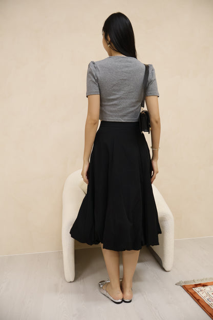 Gabriella Petal Pearl Buttons Ruched Top In Grey