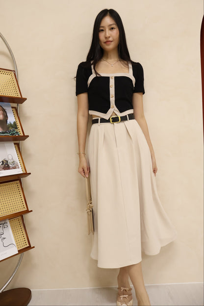 Amerlyn v2 Seashell Buttons Top In Black