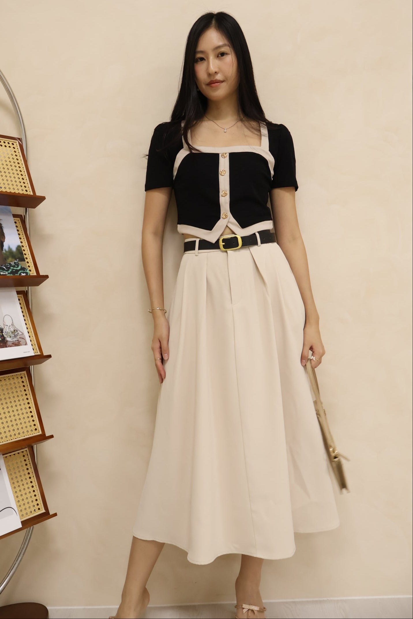 Trudy Pleated Pocket Midi Skirt With Belt In Cream