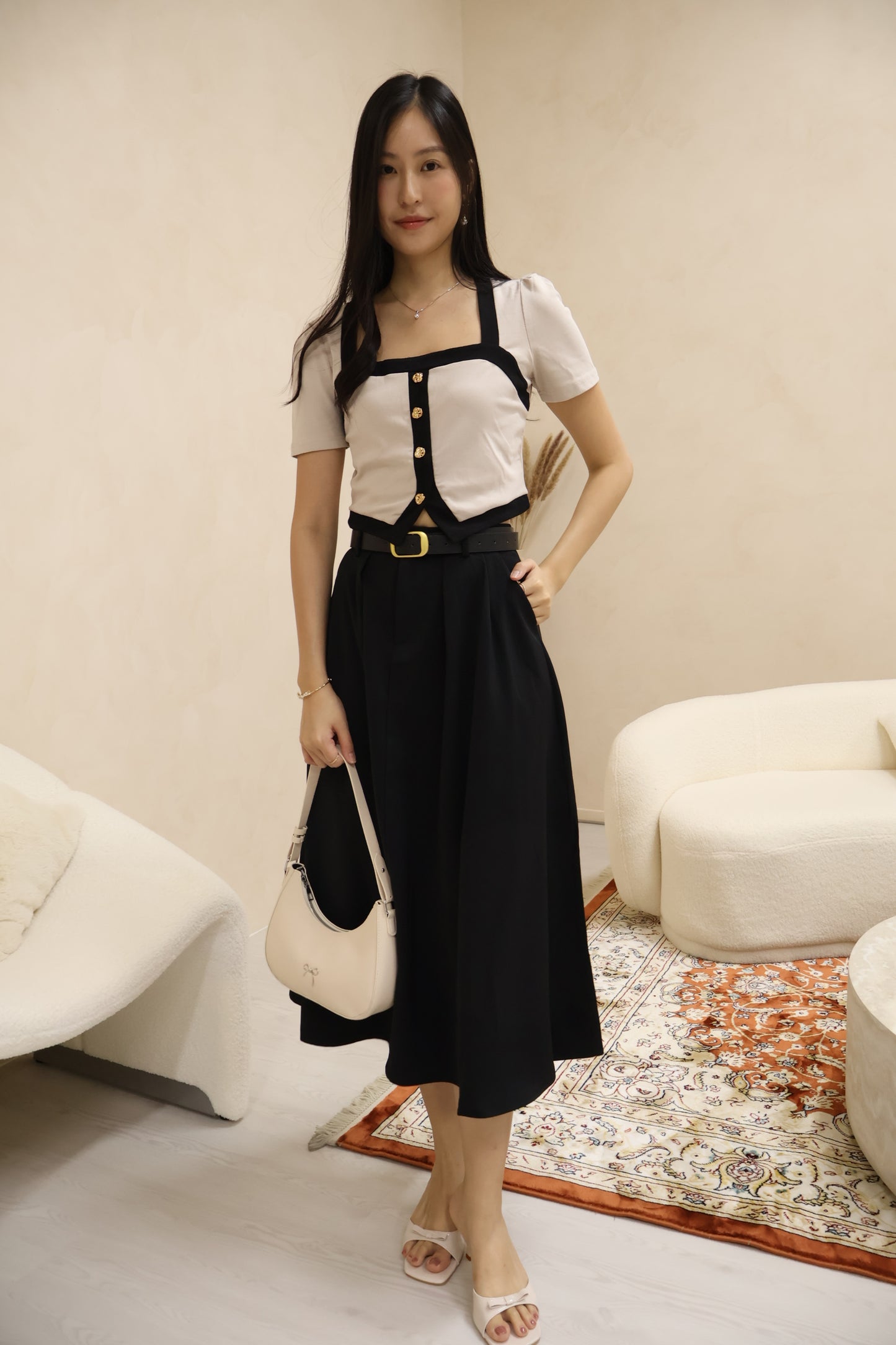 Trudy Pleated Pocket Midi Skirt With Belt In Black