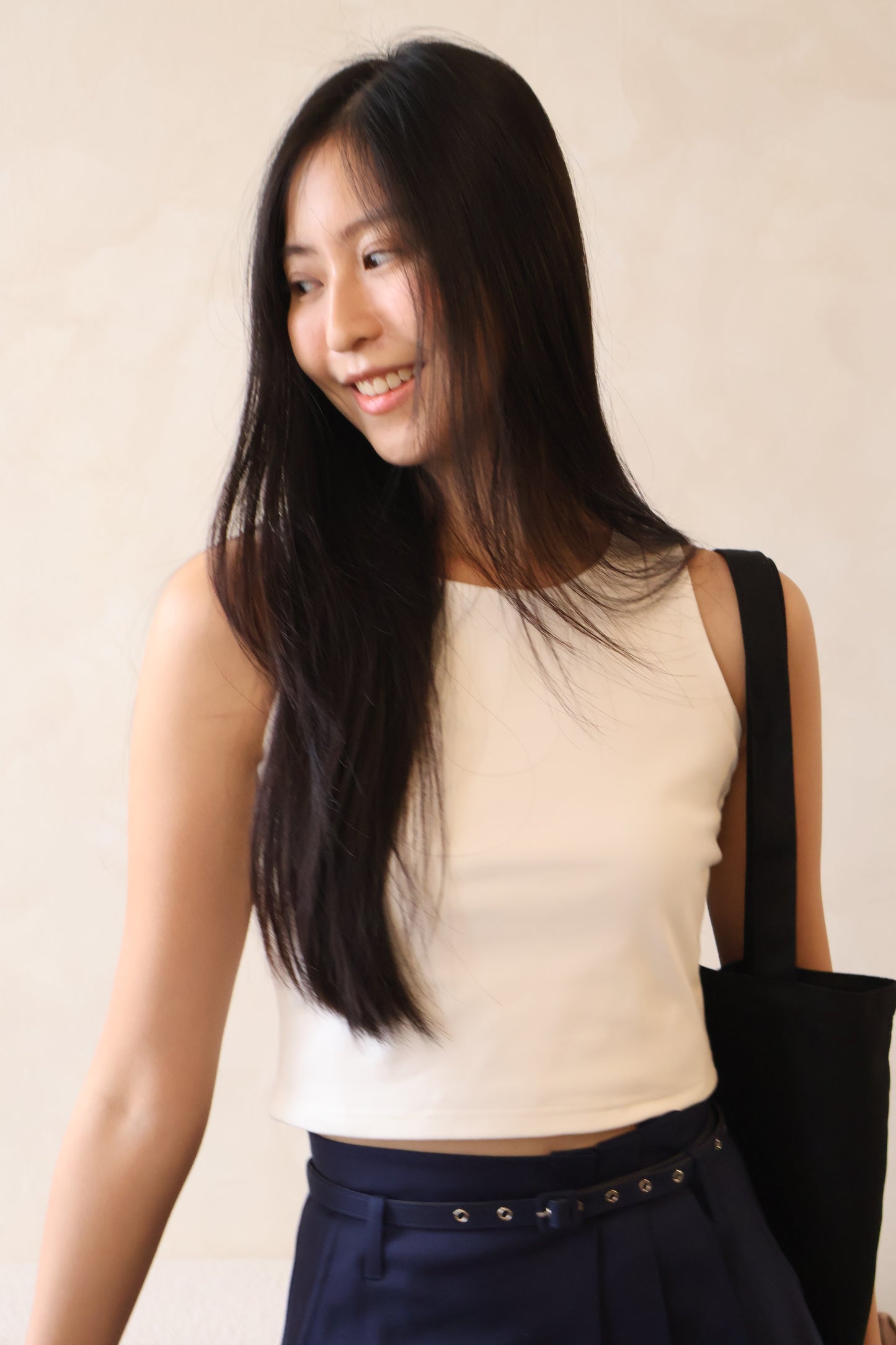 *Star Buy* Sandy Basic Tank Top In White