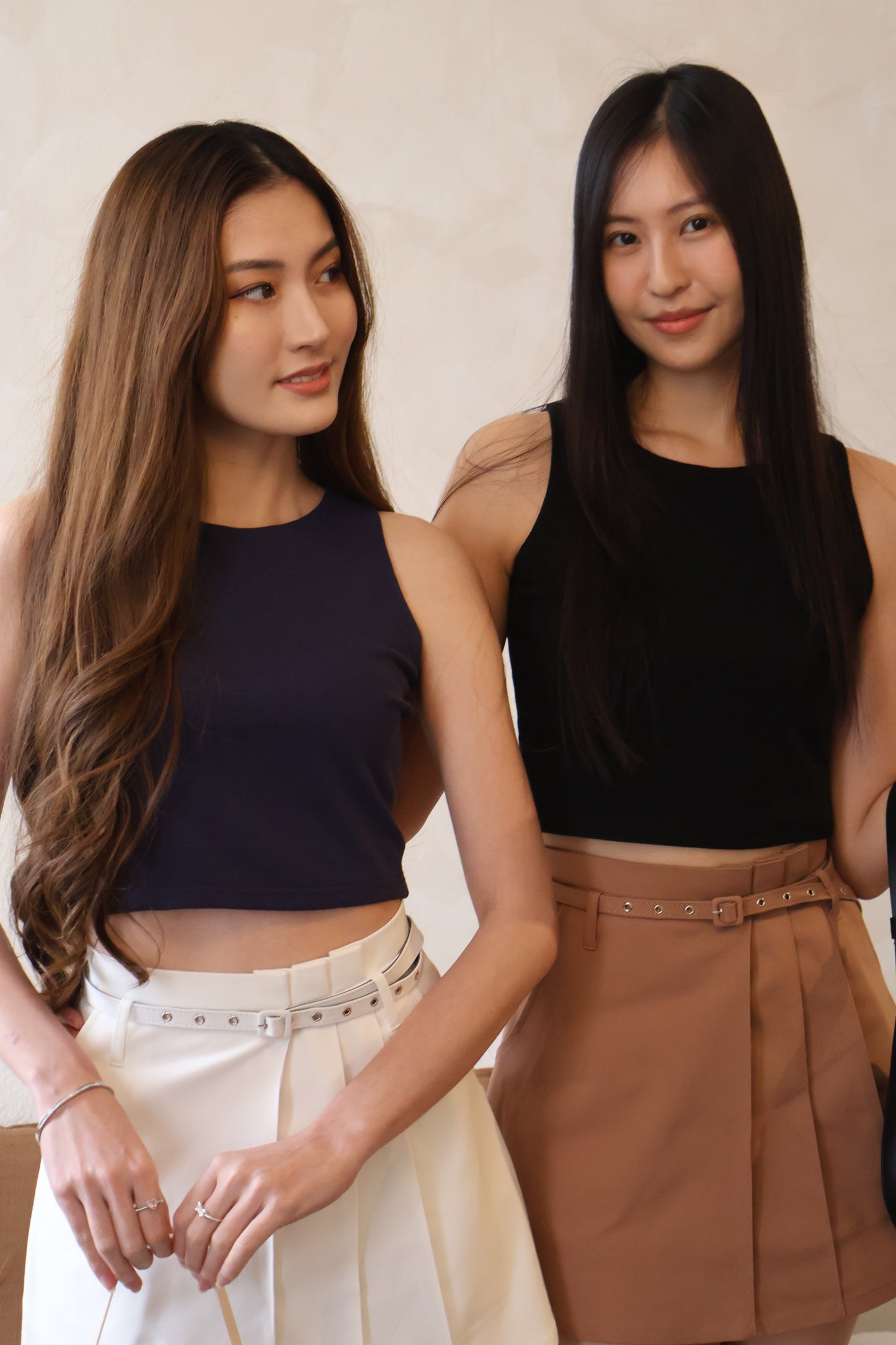 *Star Buy* Sandy Basic Tank Top In Black