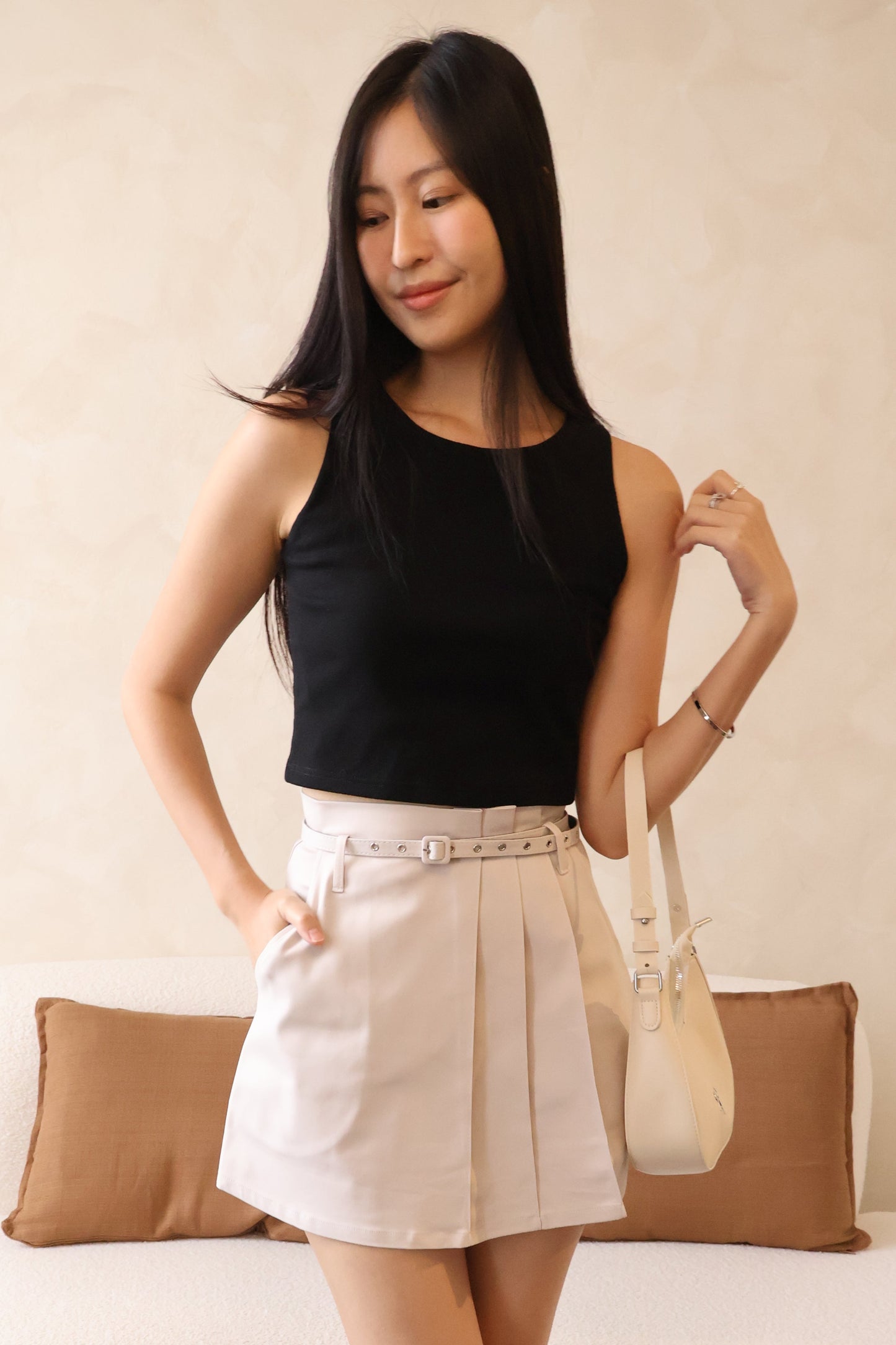 *Star Buy* Sandy Basic Tank Top In Black