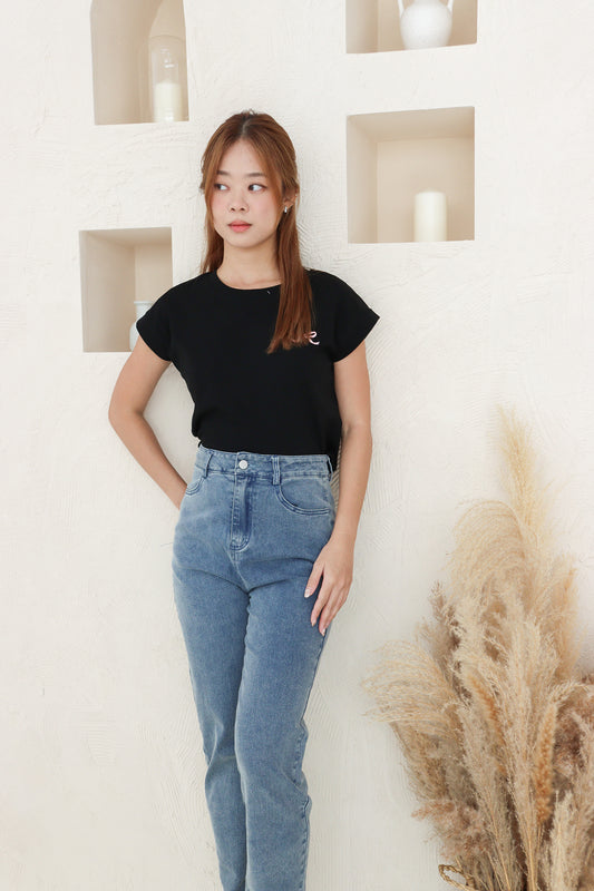 AVERYDAY Jaline Classic Denim Jeans