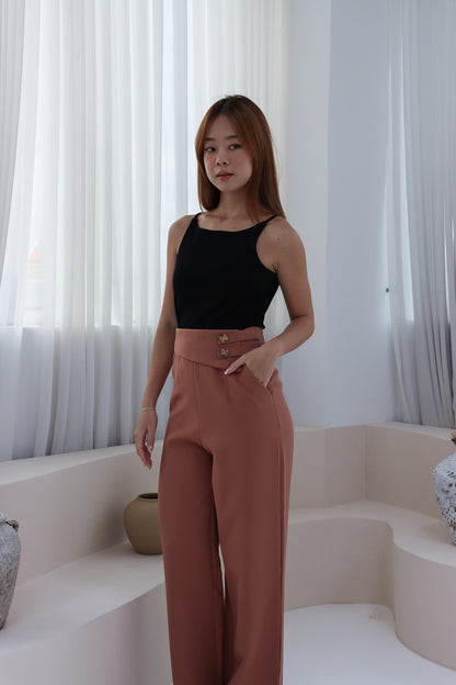 Renee Basic Halter Top In Black