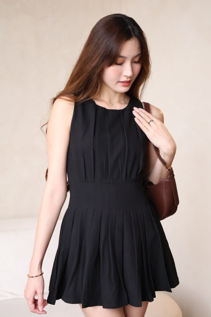 Suzy Pleated Romper Dress In Black