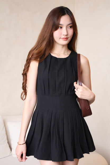Suzy Pleated Romper Dress In Black