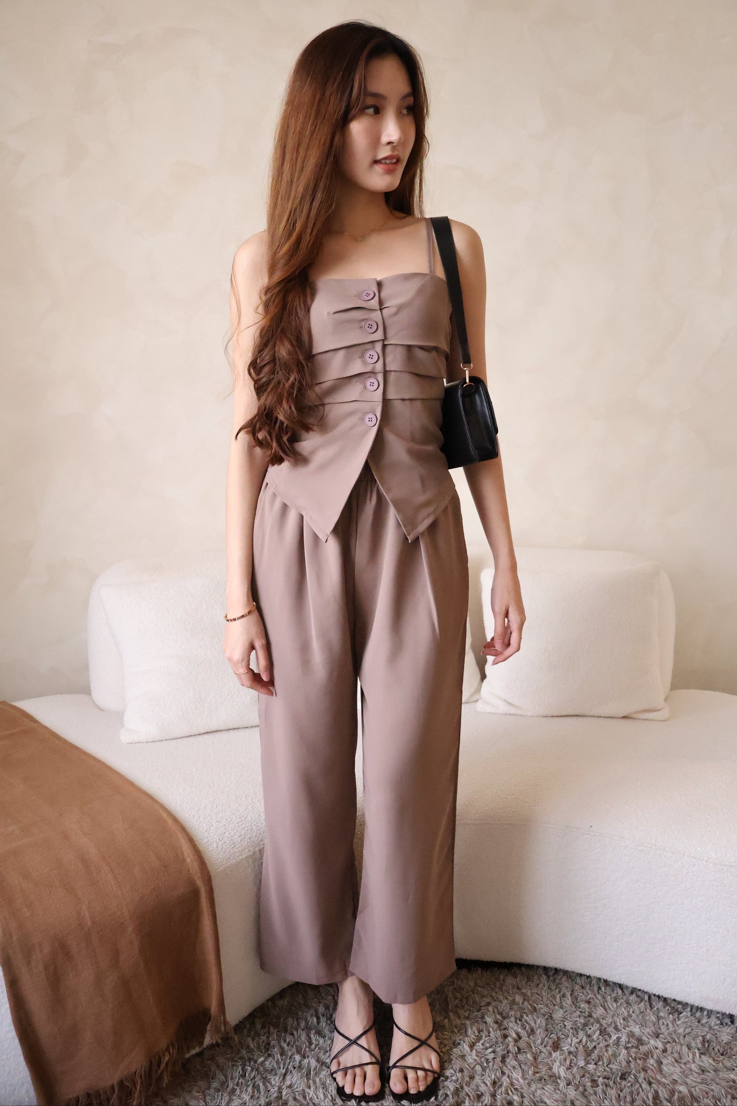 Pris Lounge Style Spag Co-Ords Set In Brown