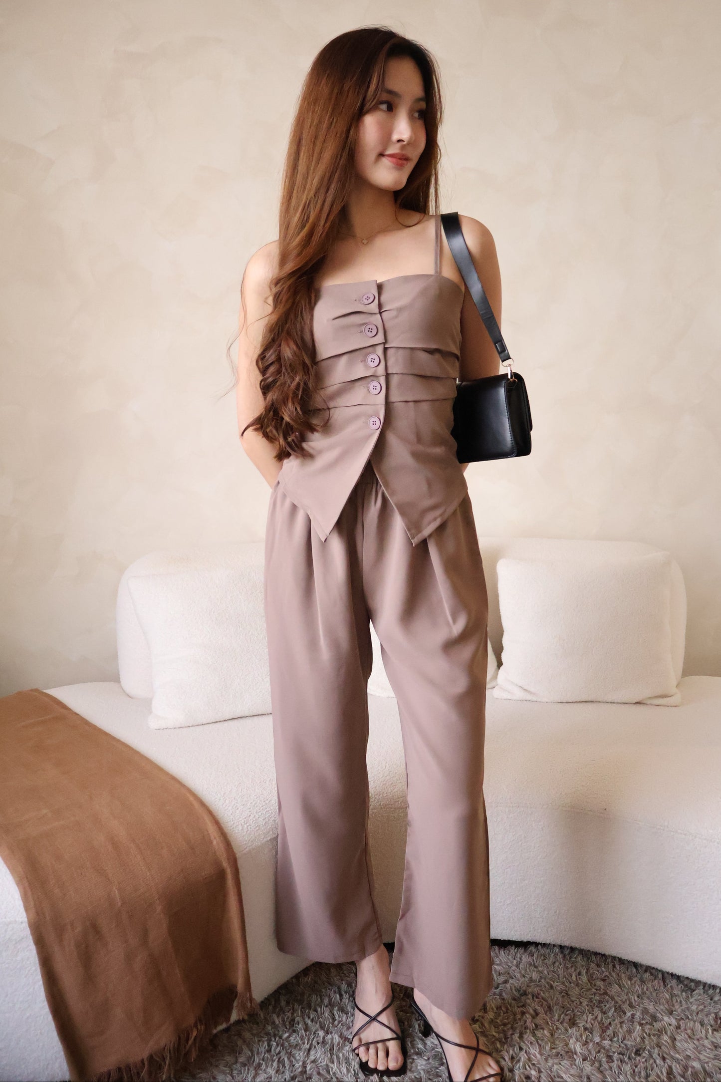 Pris Lounge Style Spag Co-Ords Set In Brown