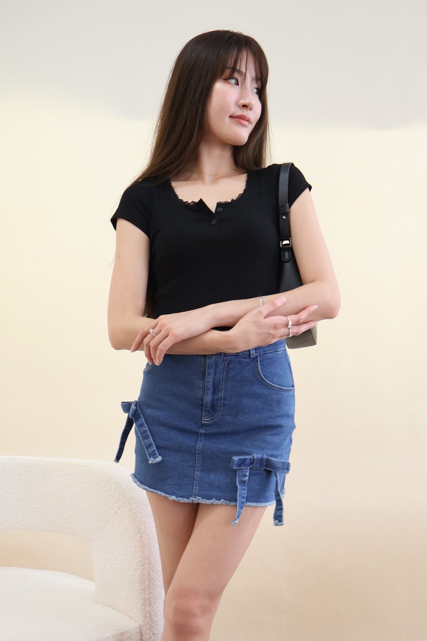 *Star Buy* Aelyn Lace Button Rib Tee In Black