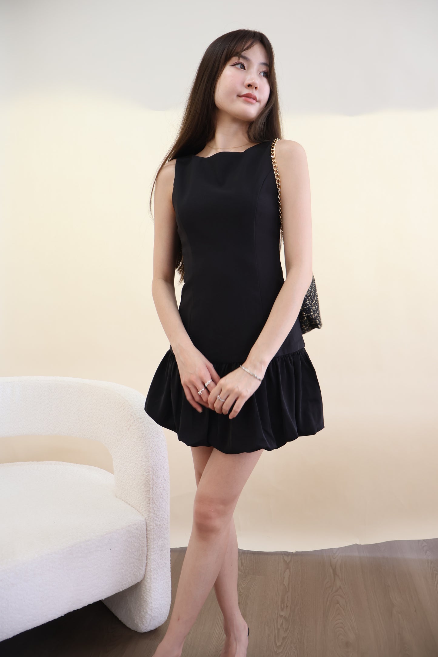 Yvonne Bubble Hem Dress In Black