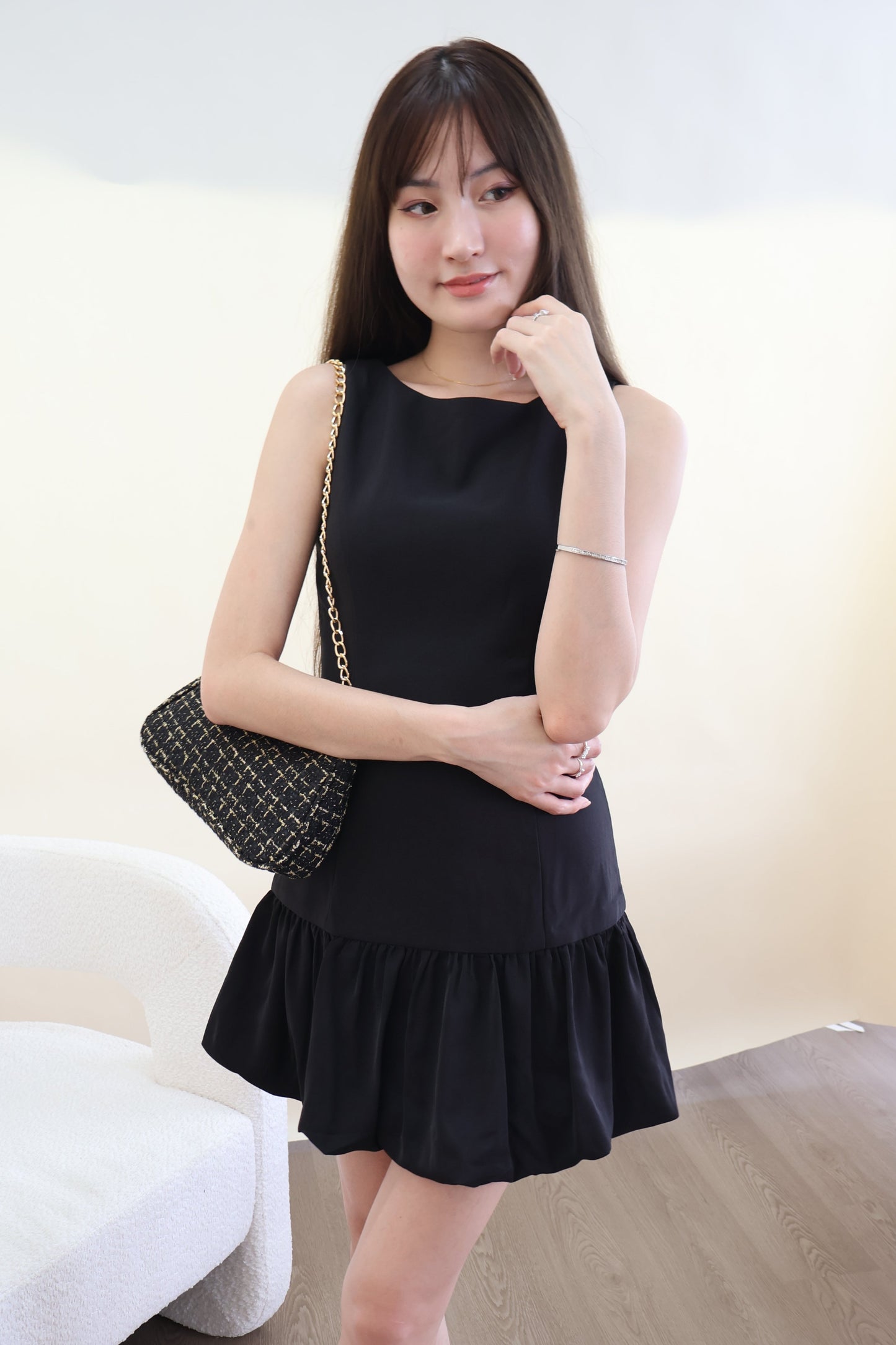Yvonne Bubble Hem Dress In Black
