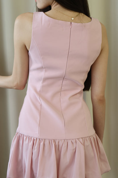 Yvonne Bubble Hem Dress In Pink