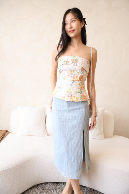 Chun Denim Slit Skirt In Light Wash