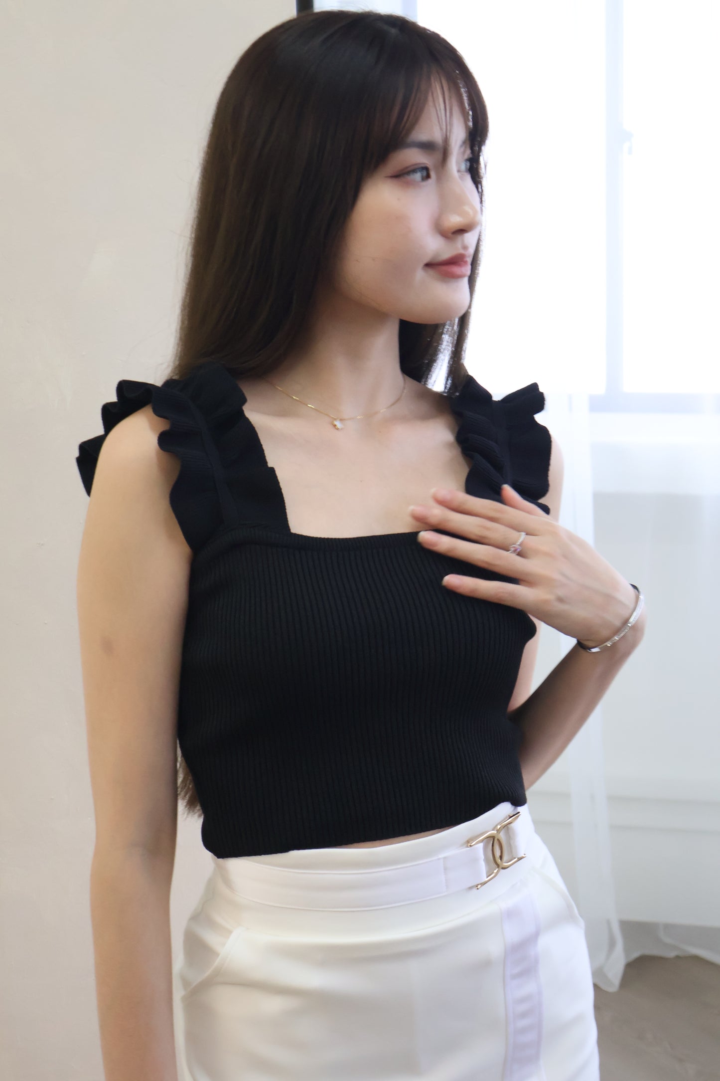 Myra Ruffles Ribbed Top In Black