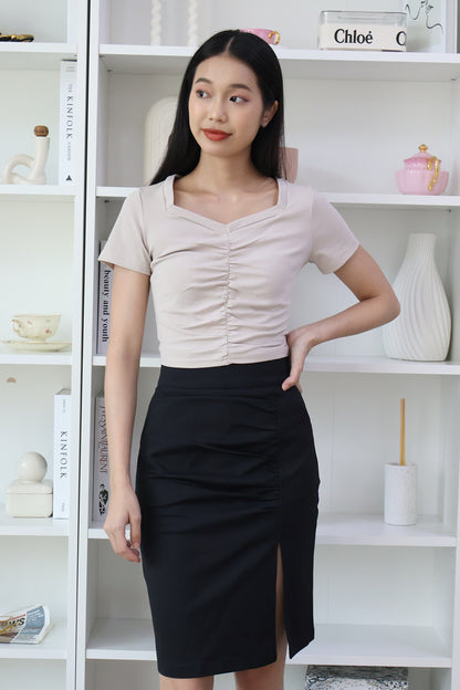 Elise Ruched Basic Top in Taupe