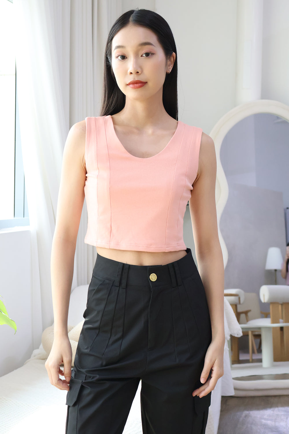 AVERYDAY Ferlice Basic Crop Top in Blush