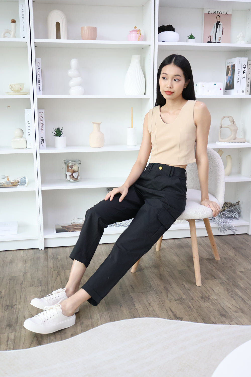 AVERYDAY Ferlice Basic Crop Top in Milktea