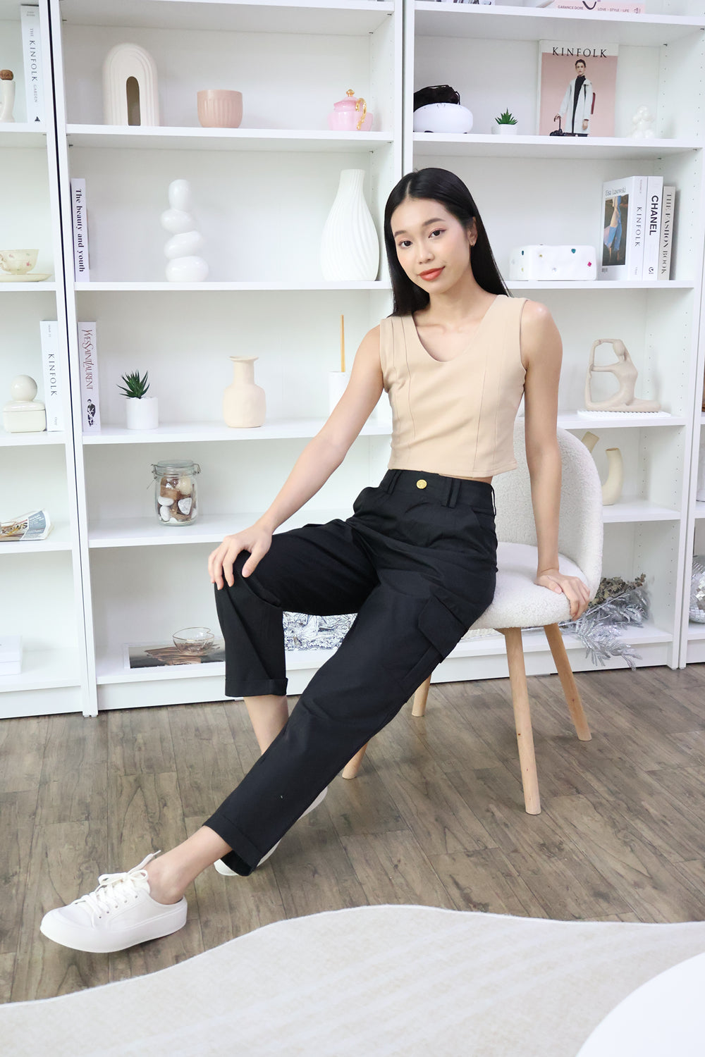 AVERYDAY Ferlice Basic Crop Top in Milktea