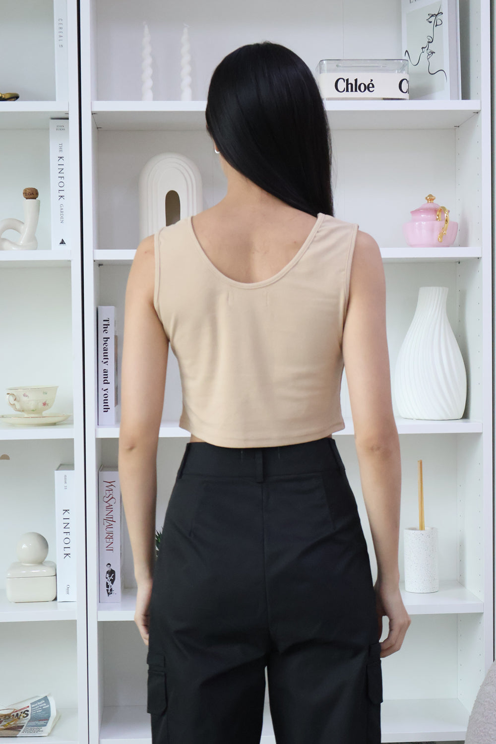 AVERYDAY Ferlice Basic Crop Top in Milktea