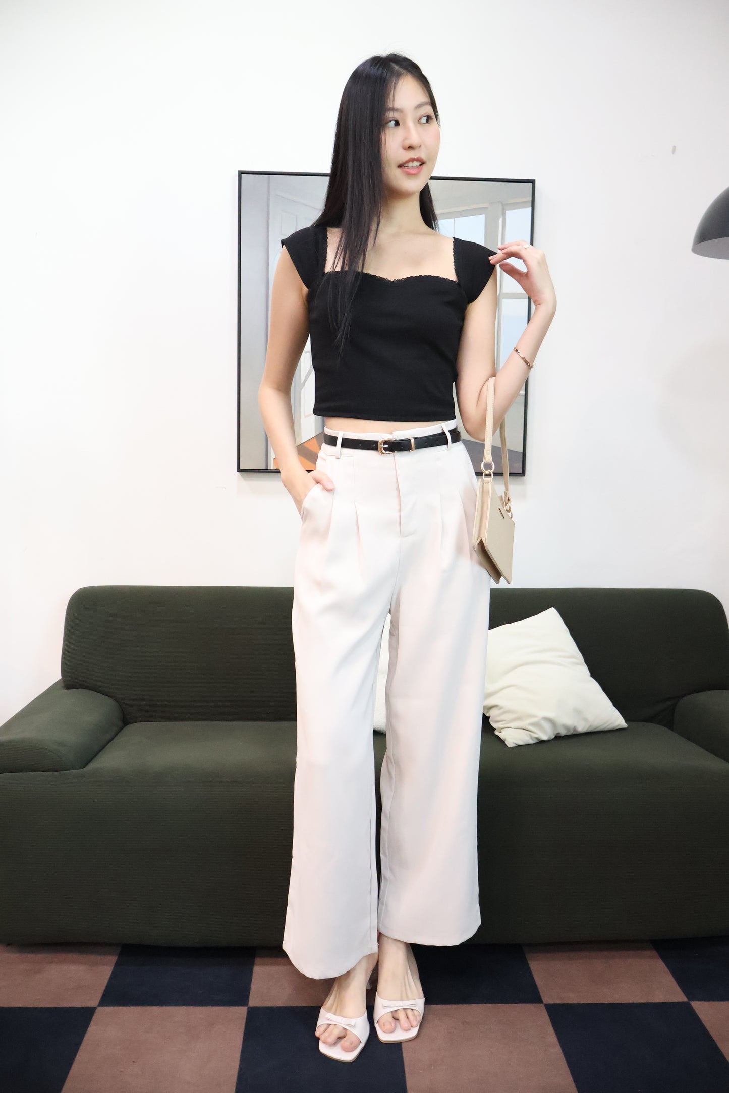 Amelia Sweetheart Neckline Top In Black