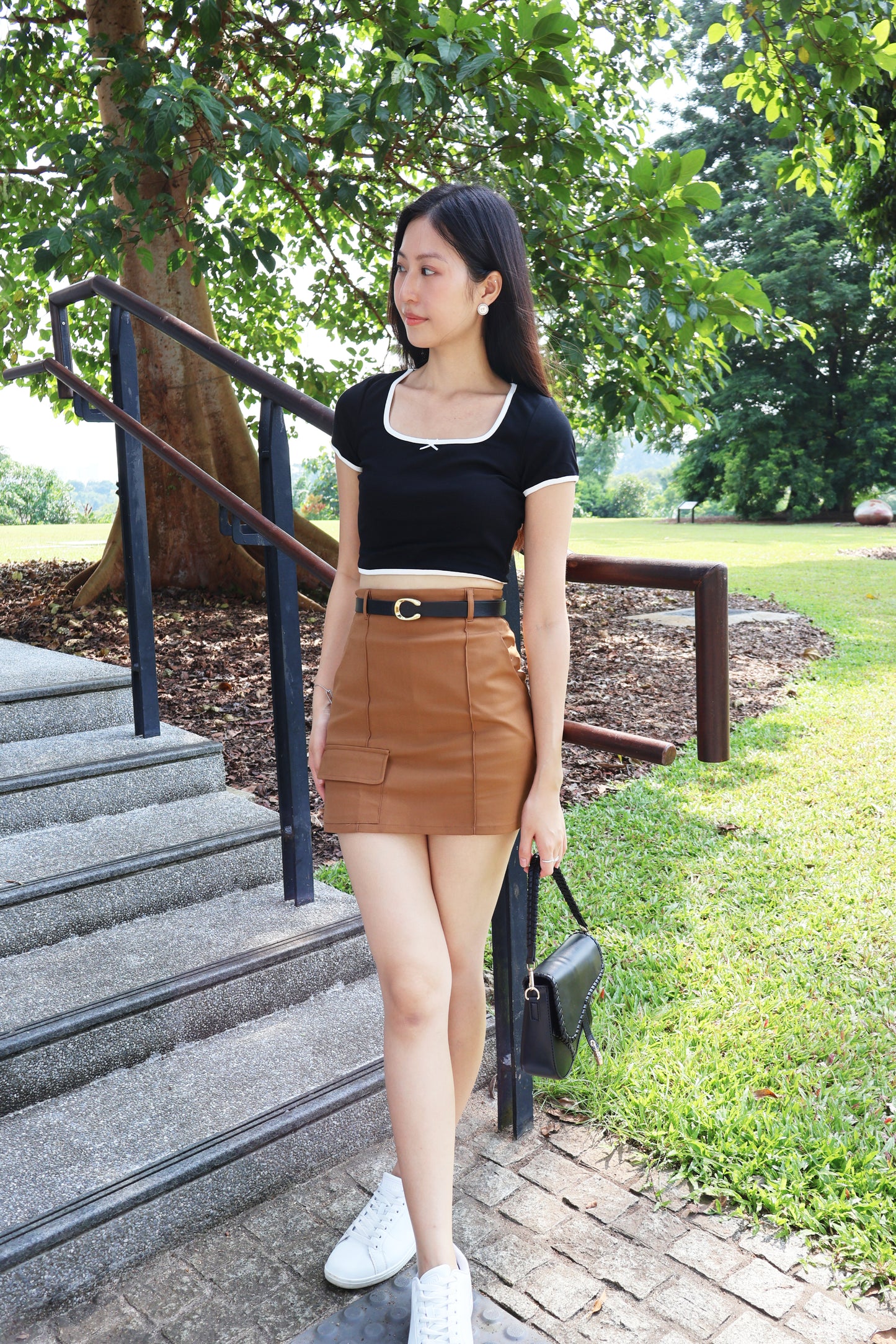 Zoe Fitted Skorts With Belt In Brown