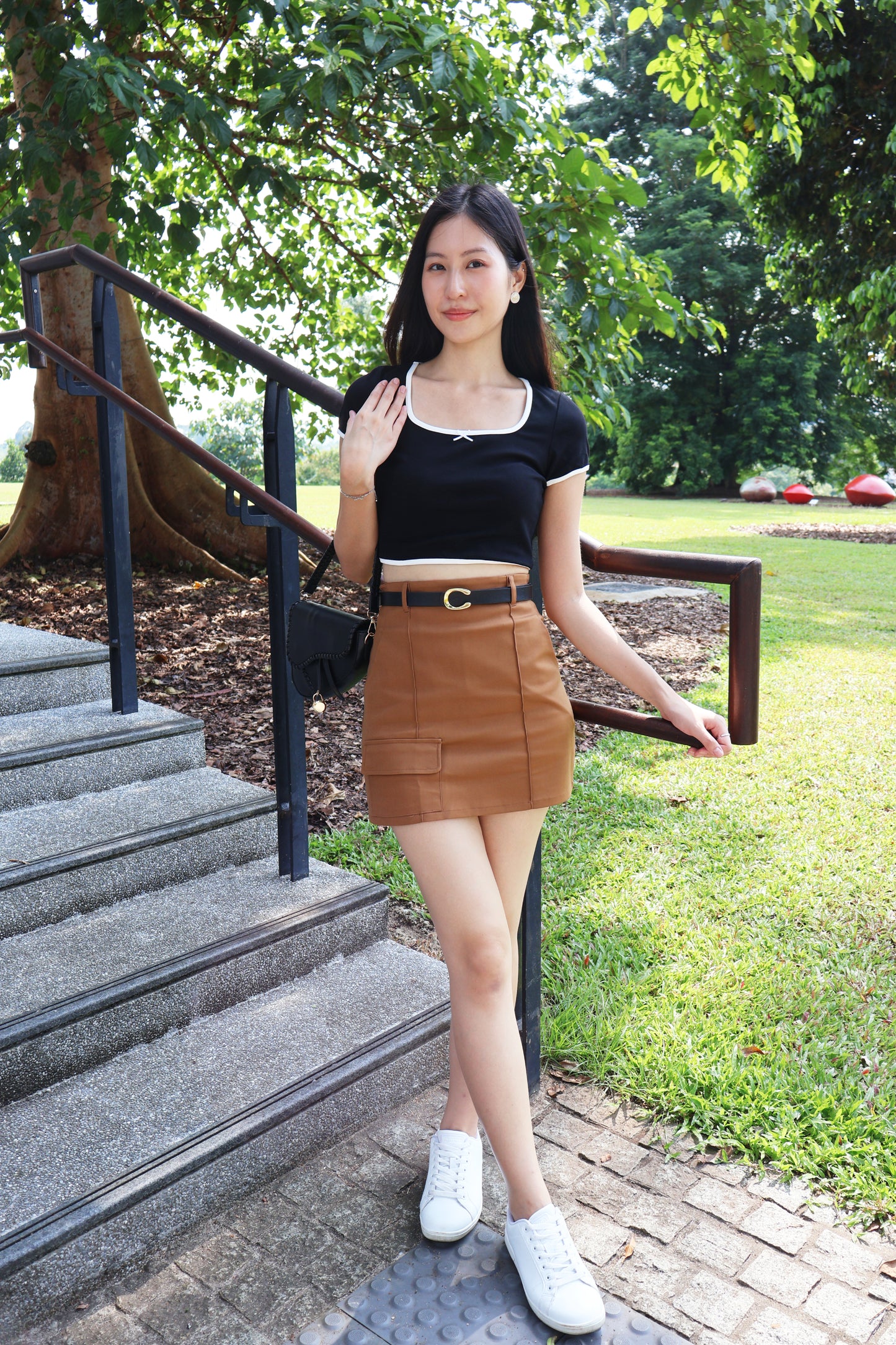 Zoe Fitted Skorts With Belt In Brown