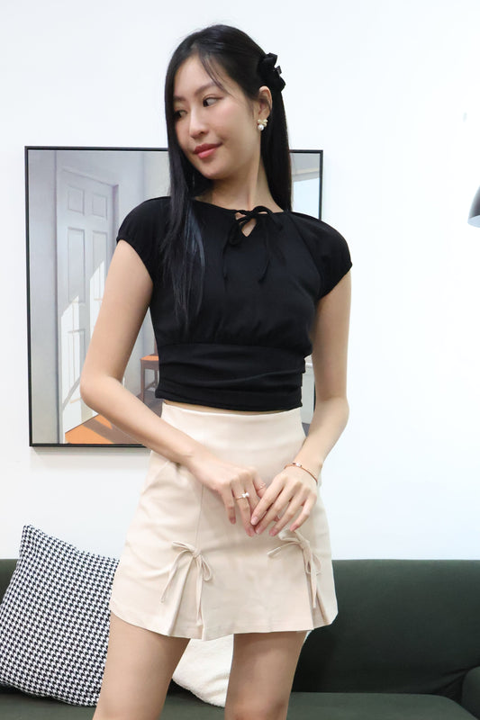 Connie Ribbon Tie Sleeve Top In Black
