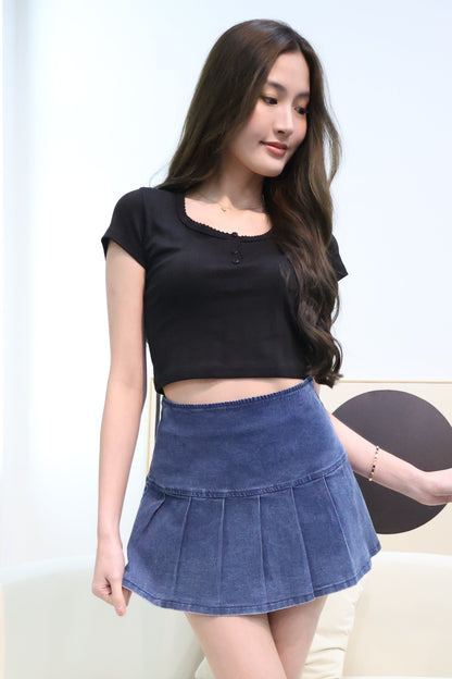 Lou Button Hensley Tee In Black