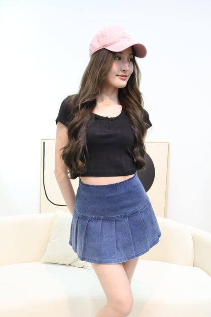 Lou Button Hensley Tee In Black