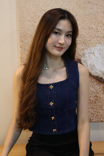 Jill Denim Gold Button Vest Top In Dark Wash