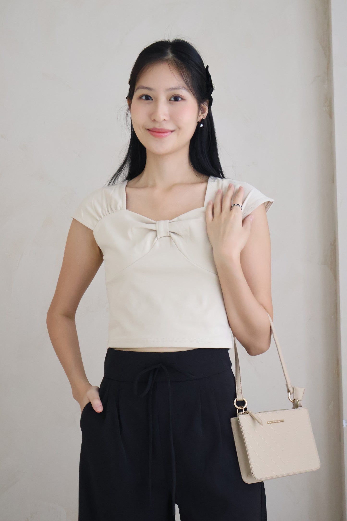 Sonia Sweetheart Bow Top In Oat