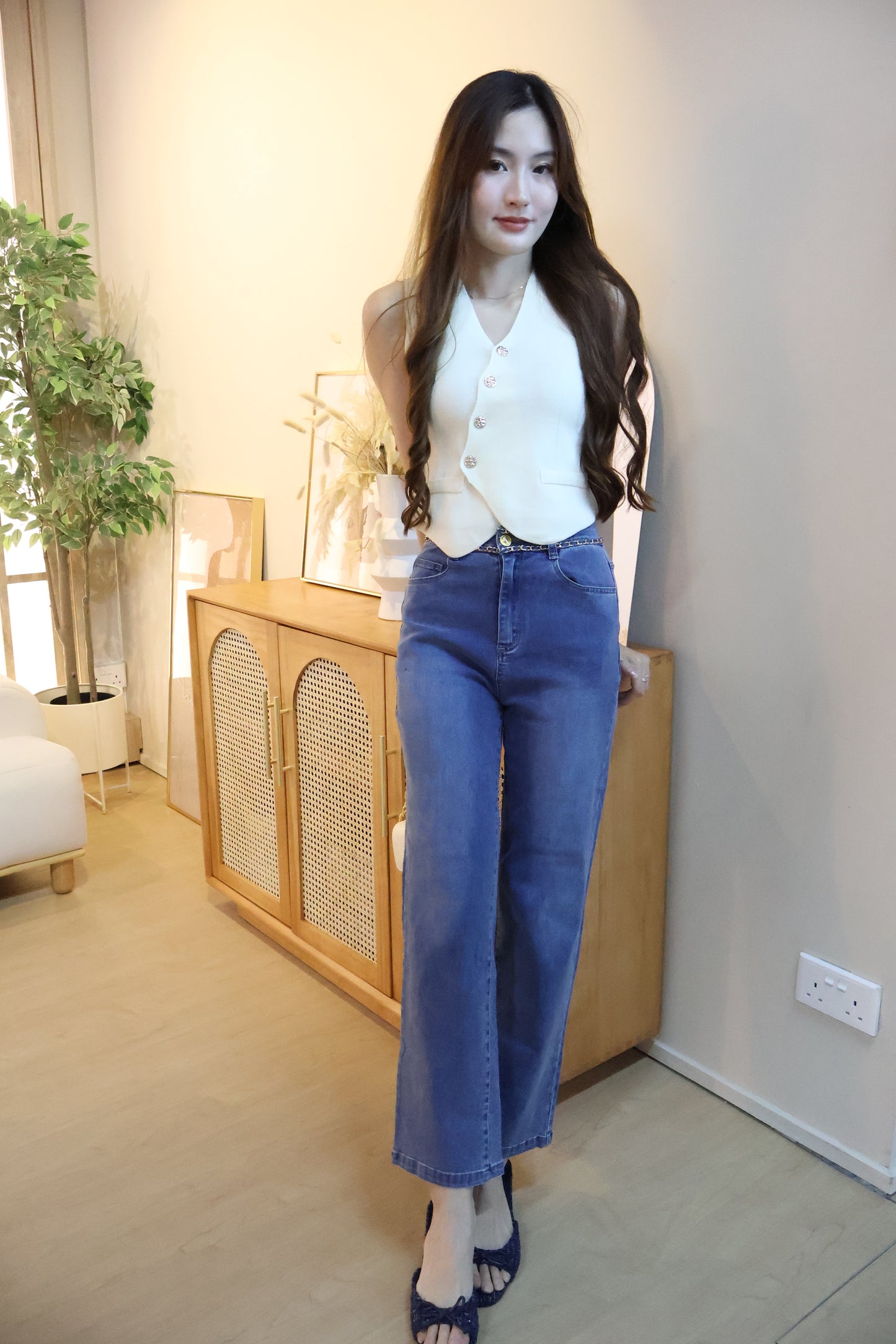 Sandrick Button Knit Vest Top In Cream