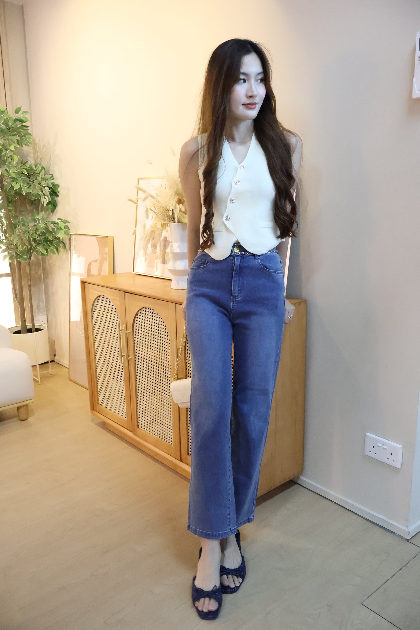 Sandrick Button Knit Vest Top In Cream