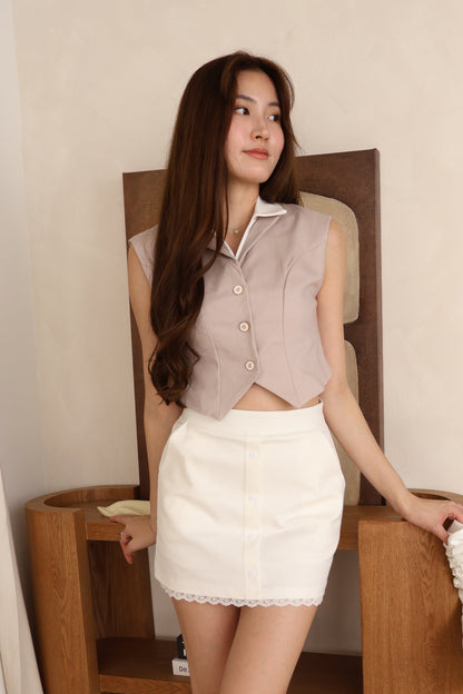 Raquel Scallop Trimmings Button Skorts In White