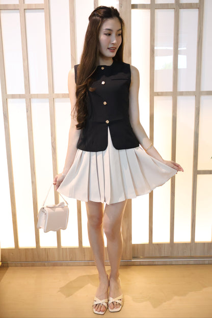 *Restocked* *Premium* Izzy Rose Gold Buttons Pleated Dress In Black