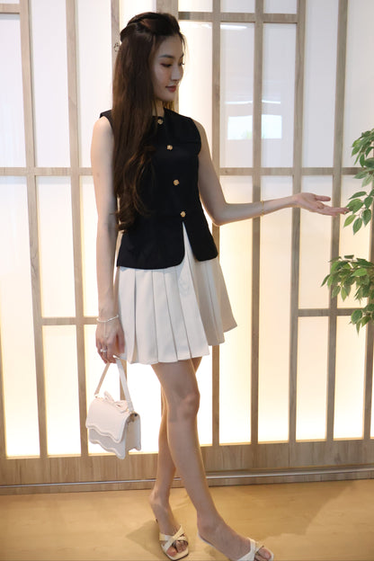 *Restocked* *Premium* Izzy Rose Gold Buttons Pleated Dress In Black