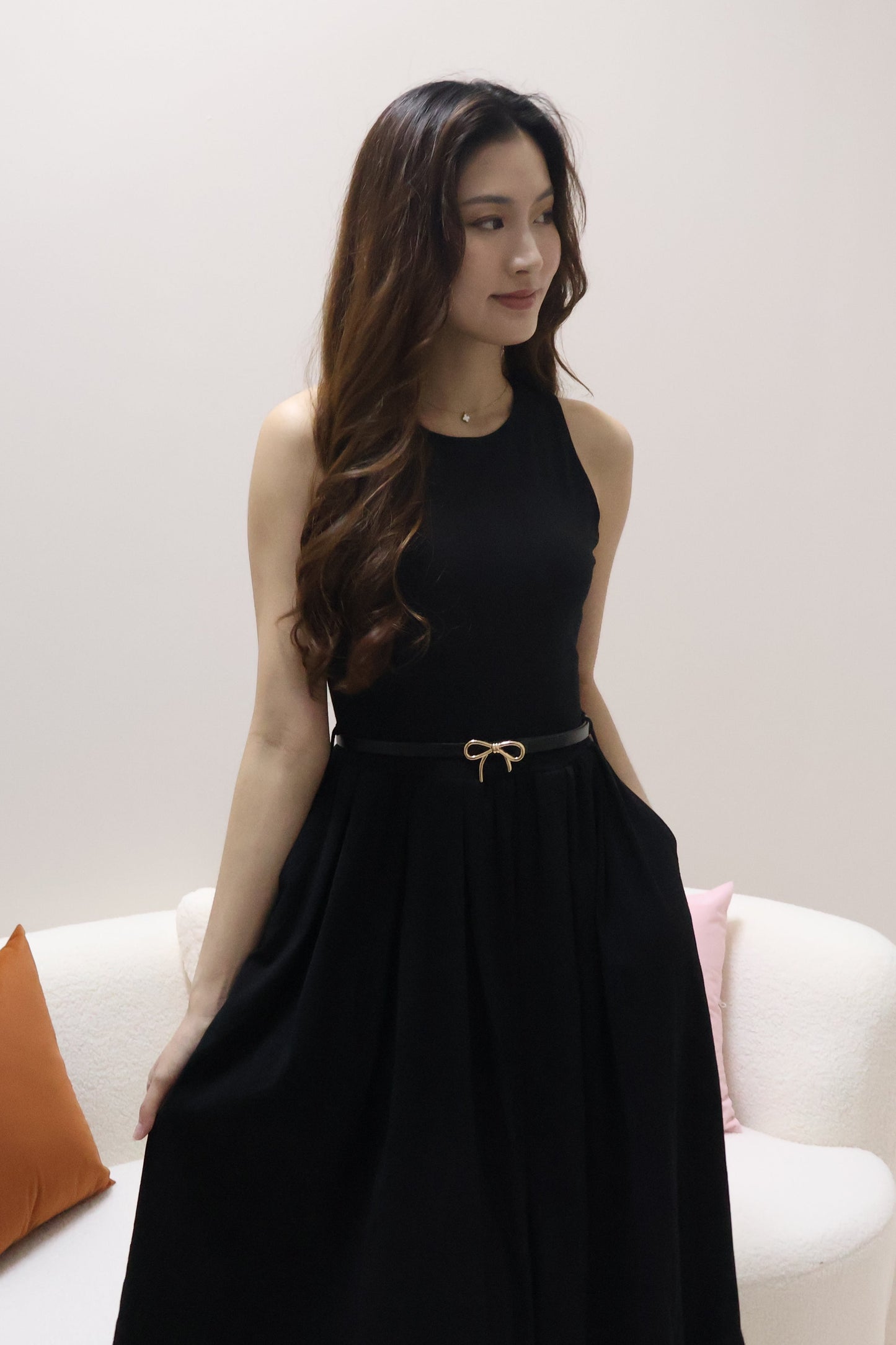 Valere Pocket Pleated Dress (With Detachable Ribbon Belt) In Black