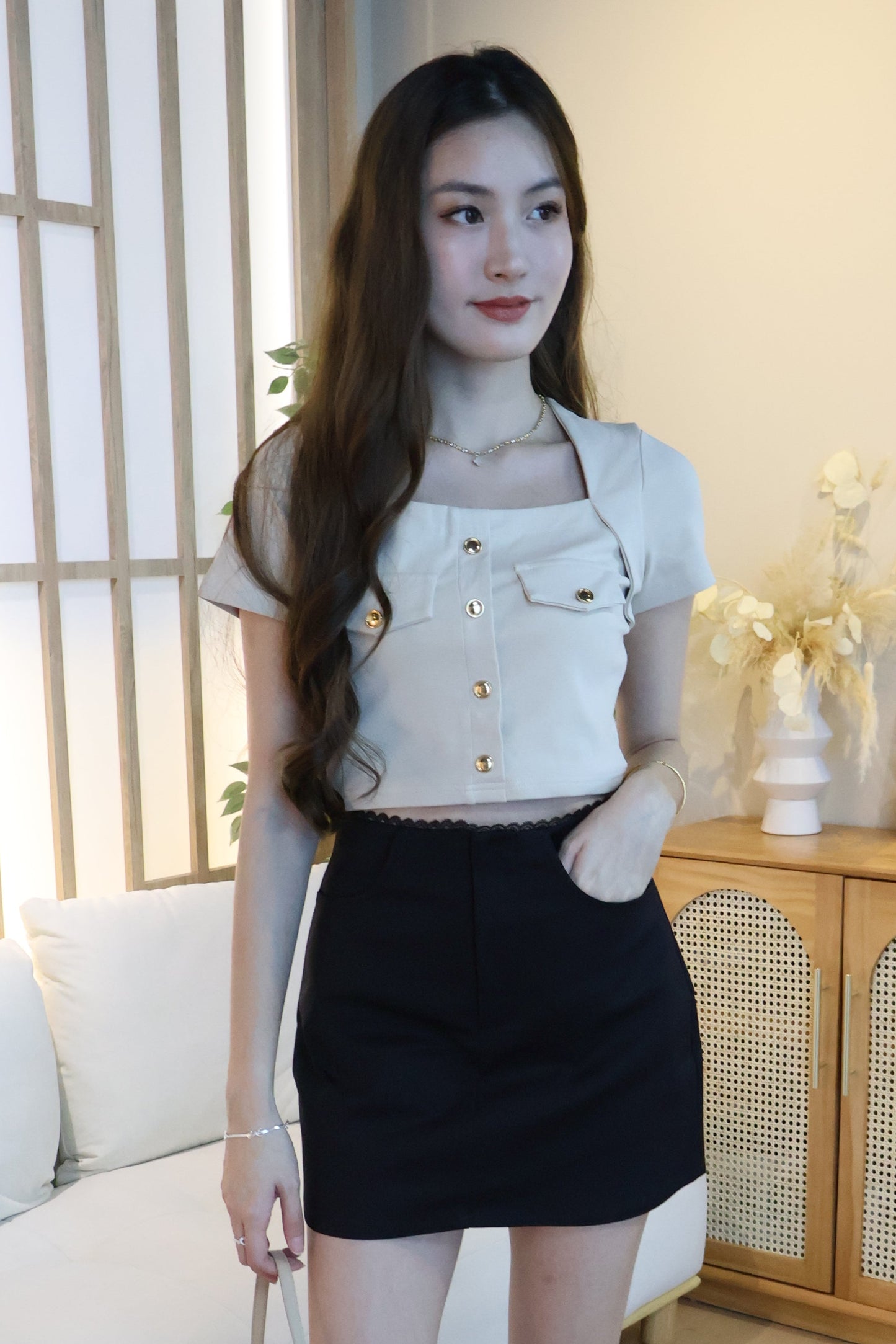 Elayn Lace Trim Skorts In Black