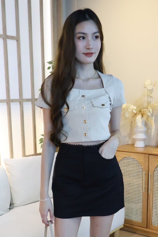 Elayn Lace Trim Skorts In Black