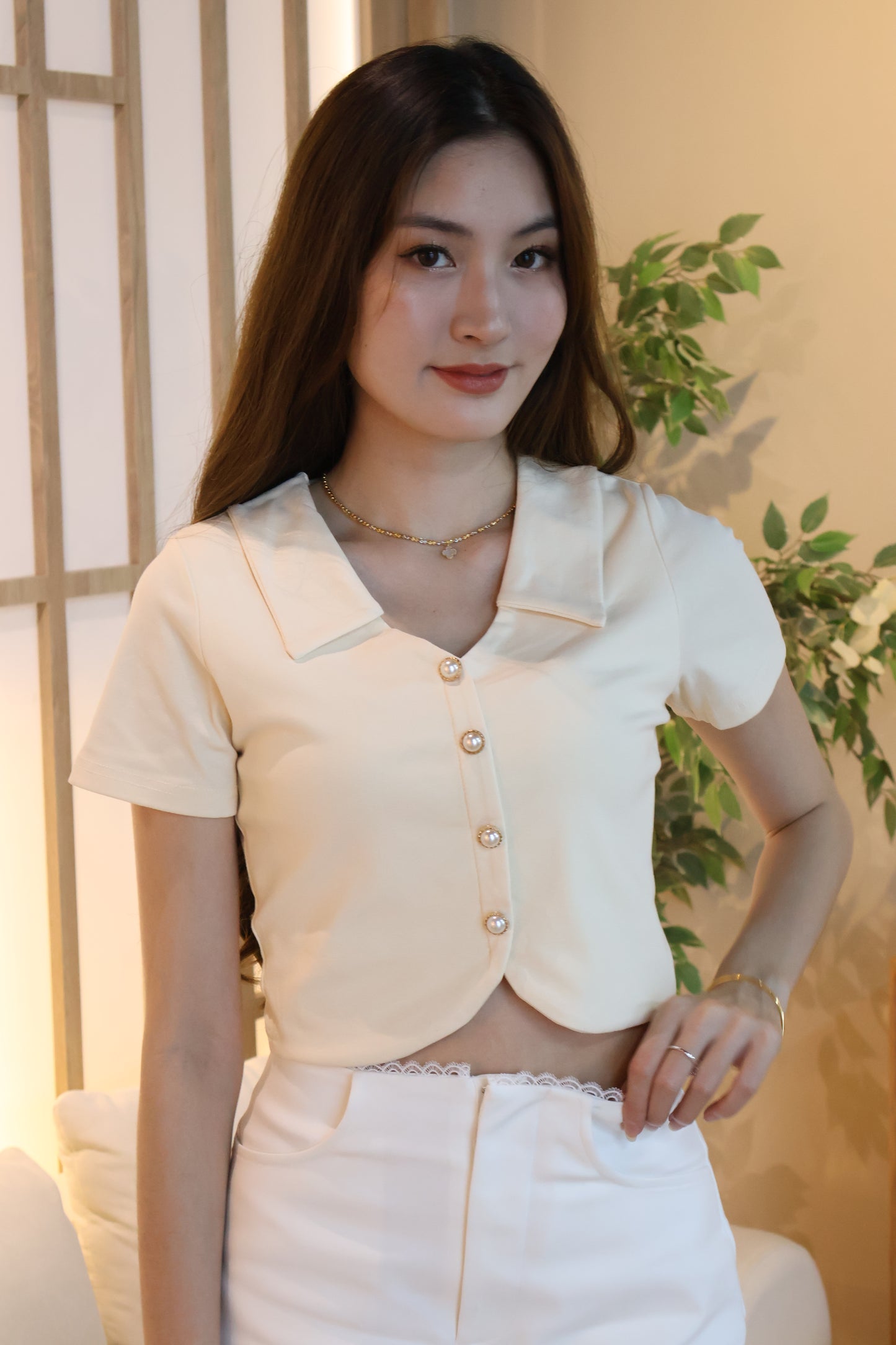 Shayn Pearl Button Top In Cream