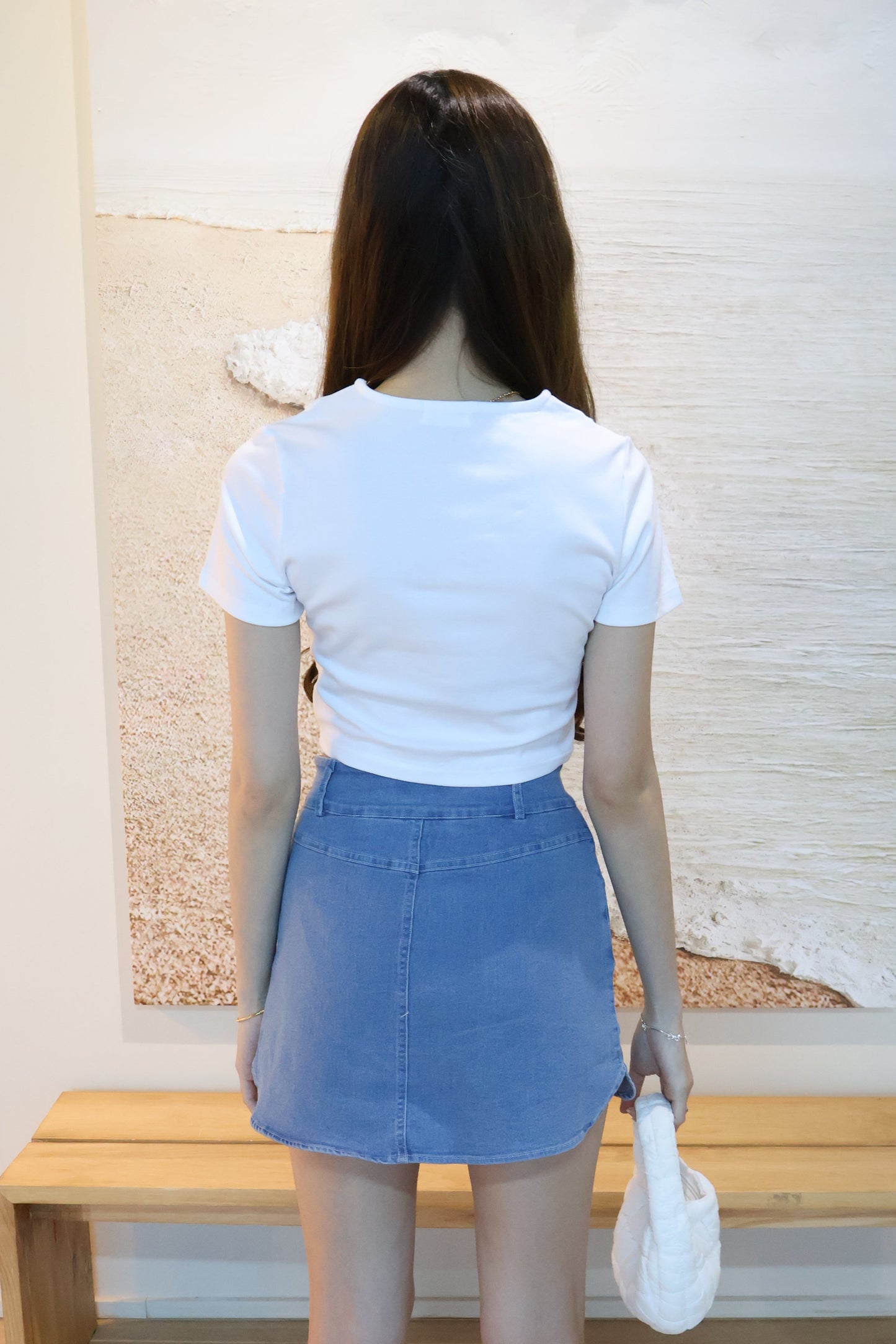 Shayn Pearl Button Top In White