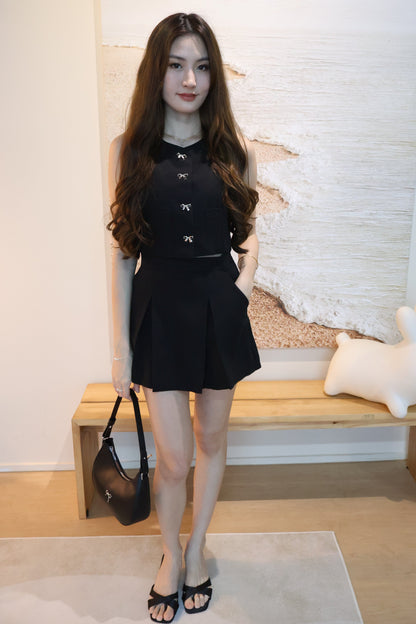 Winnie Ribbon Buttons & Pleated Skorts Co-Ords Set In Black
